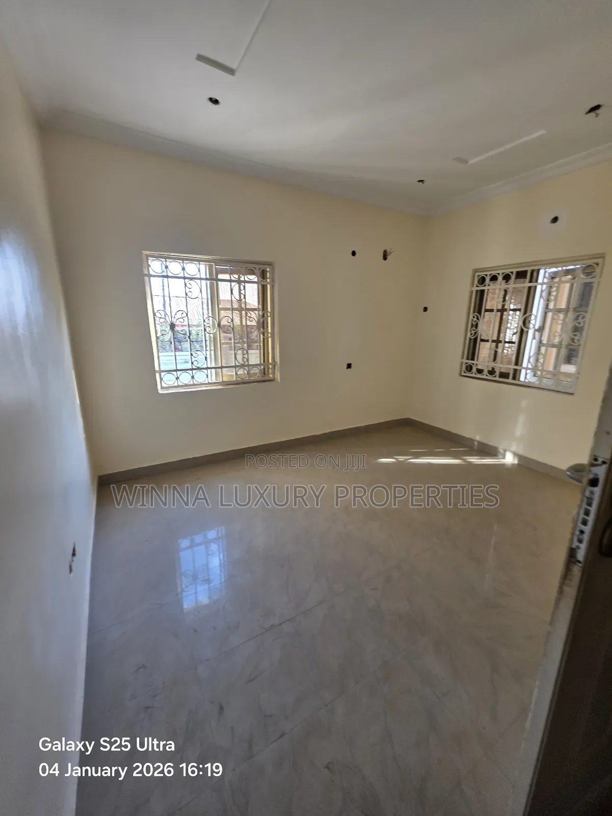 3bdrm Bungalow in Along Voice Of, Lugbe District for sale in Lugbe District