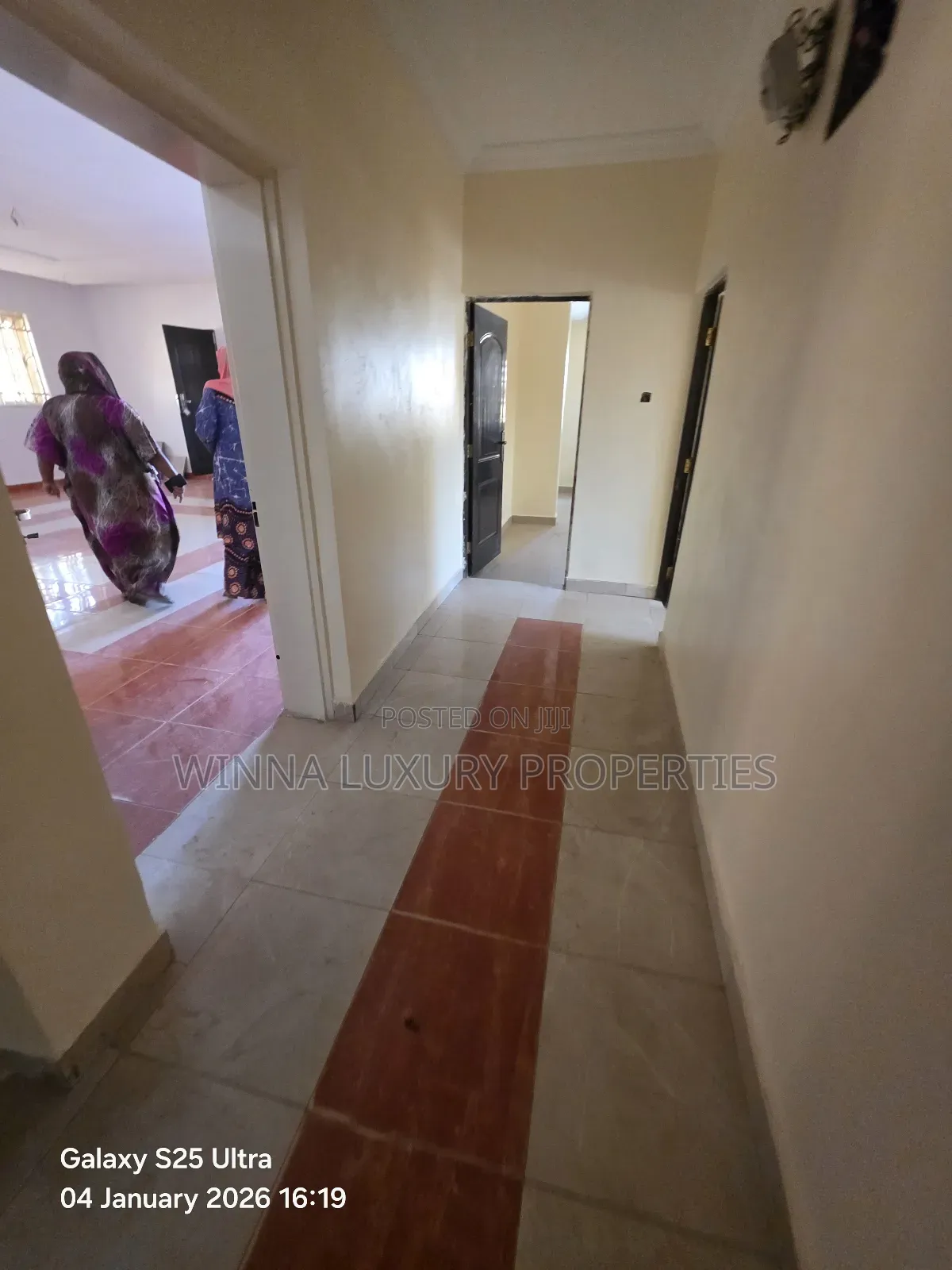 3bdrm Bungalow in Along Voice Of, Lugbe District for sale in Lugbe District