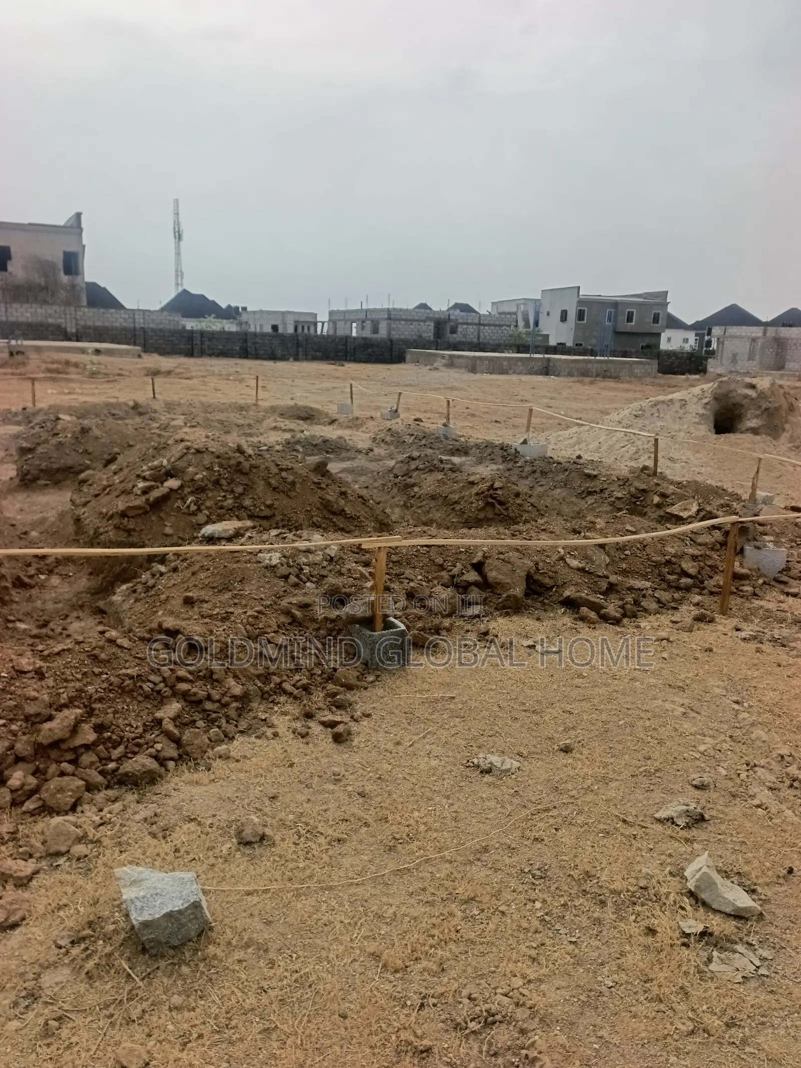 2700 Square Meter of Land for Sale in Gwarinpa in Life Camp