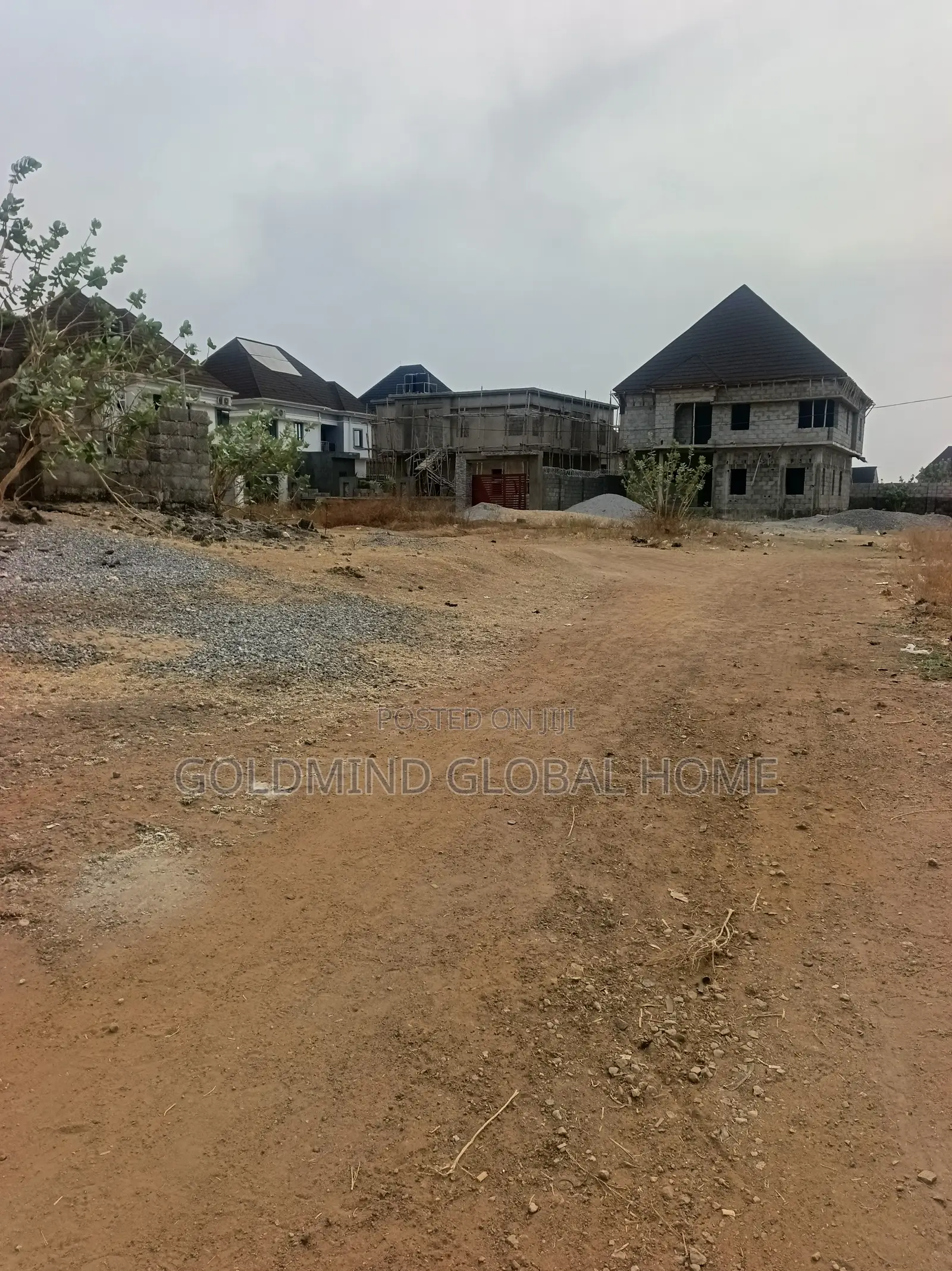 2700 Square Meter of Land for Sale in Gwarinpa in Life Camp