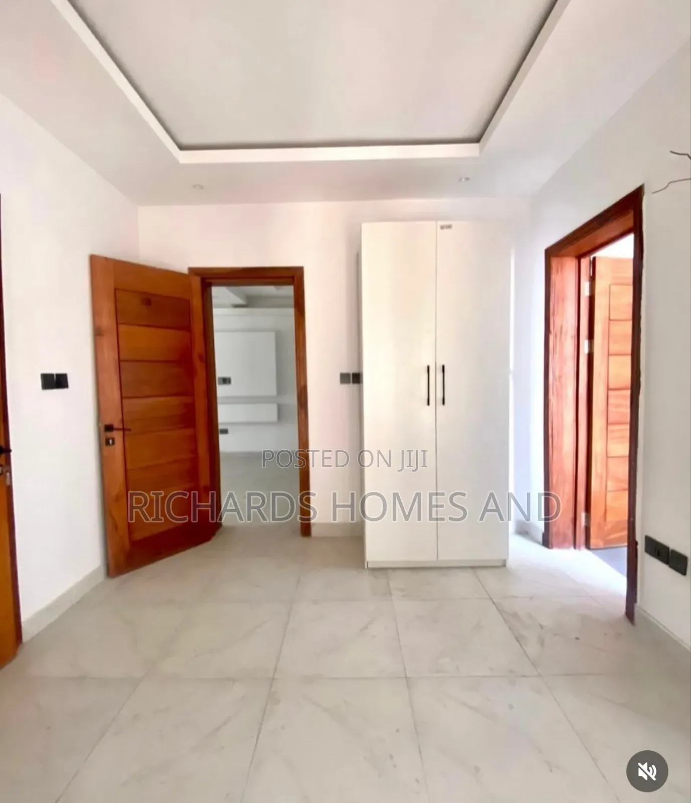 5bdrm Apartment in Victoria Island for sale in Victoria Island