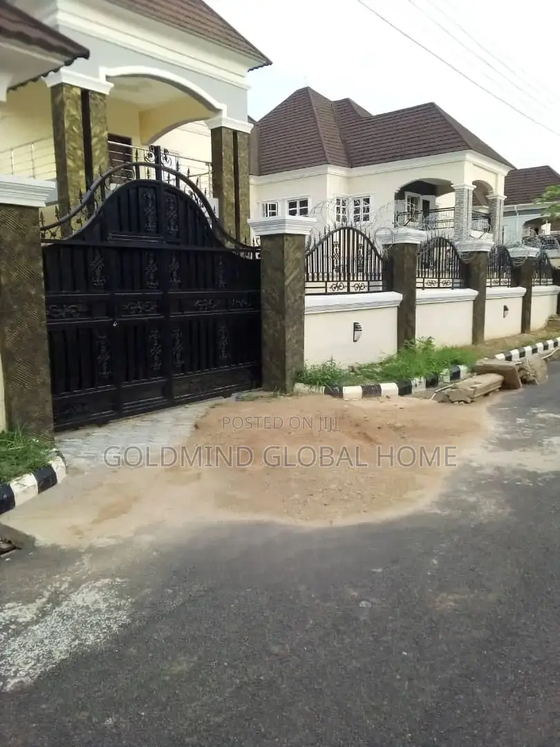 5bdrm Duplex in Gwarinpa, Life Camp for sale in Life Camp