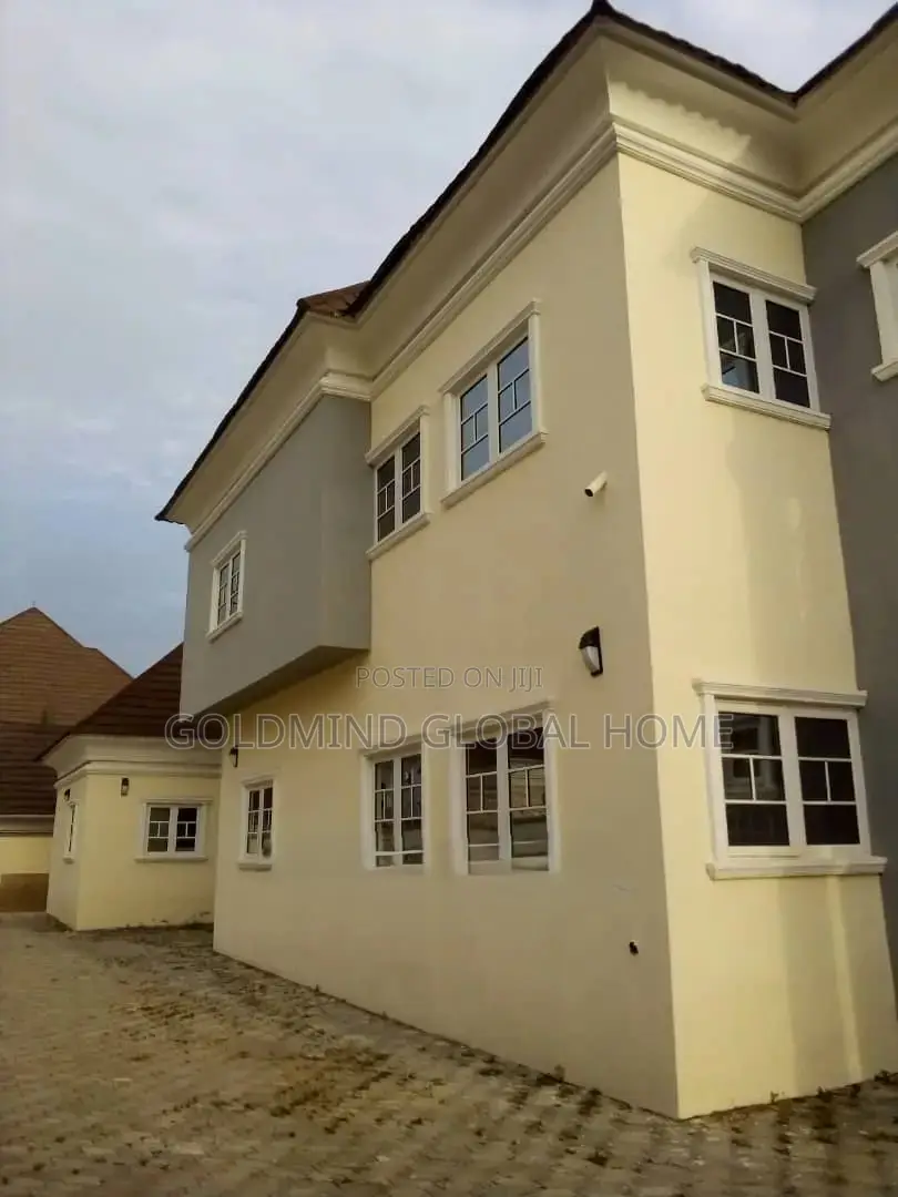 5bdrm Duplex in Gwarinpa, Life Camp for sale in Life Camp
