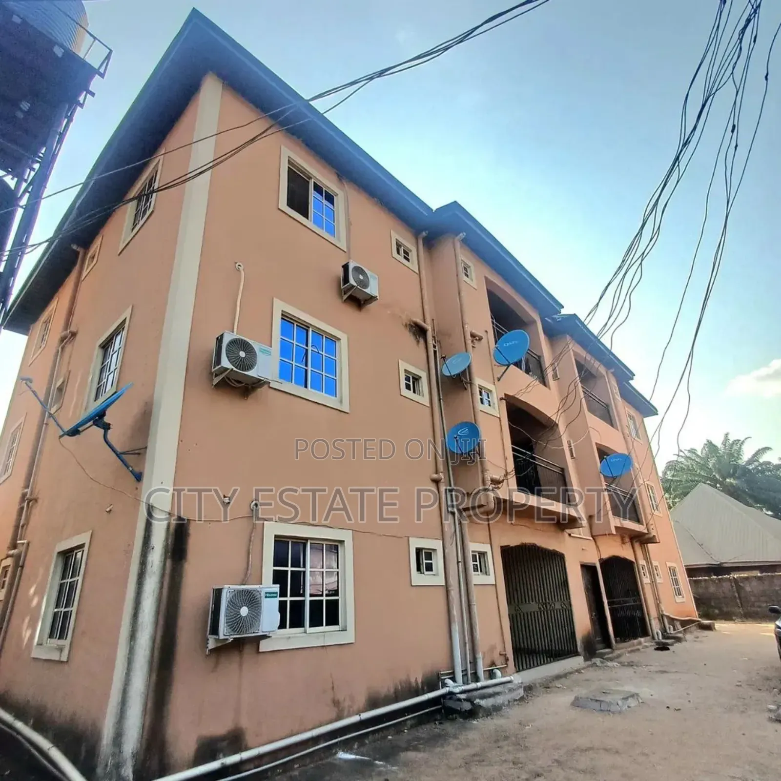 18bdrm Block of Flats in City Estate, Port-Harcourt for sale in Port-Harcourt