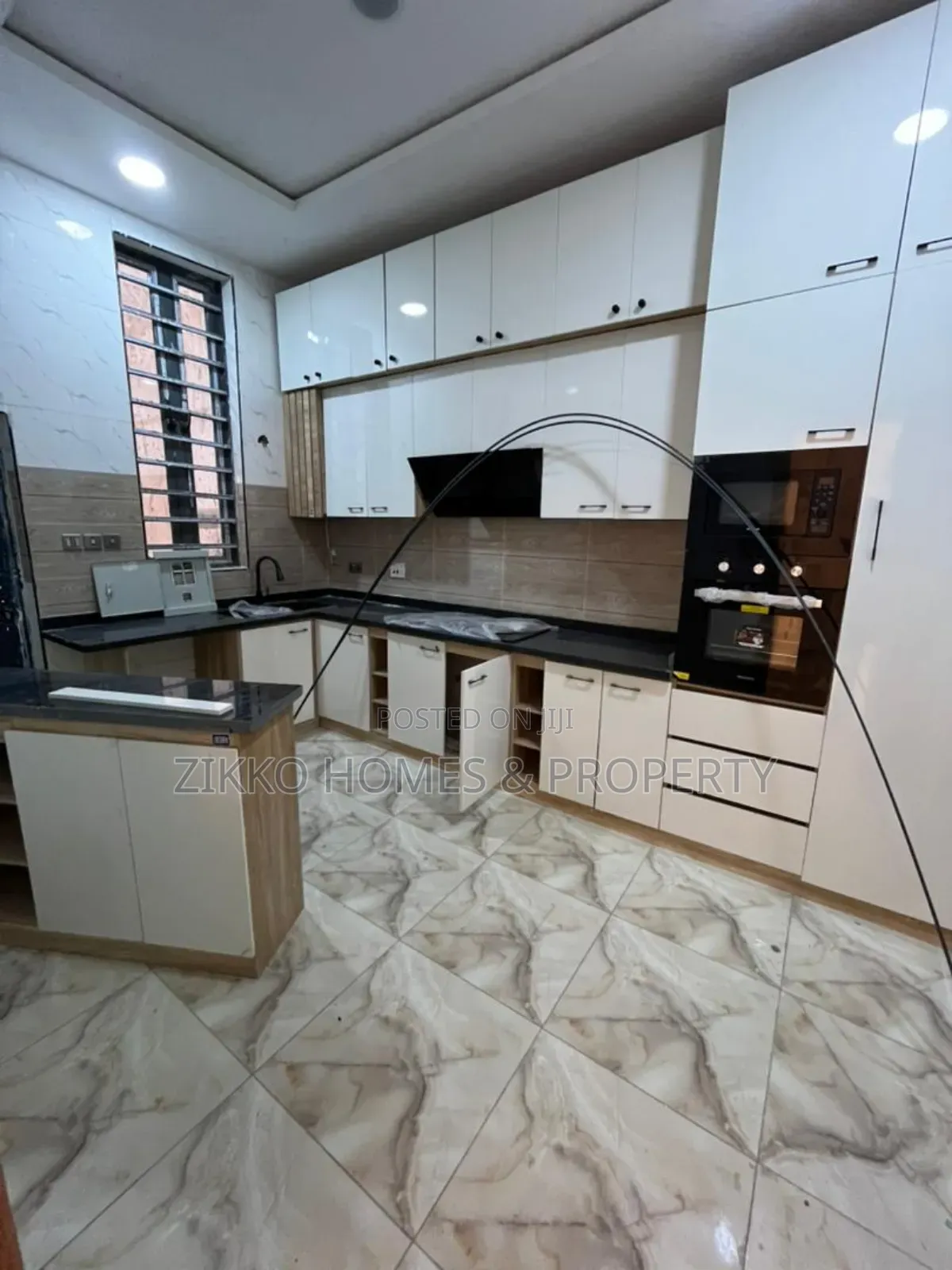 3bdrm Townhouse/Terrace in Ajah, Lekki for sale in Lekki