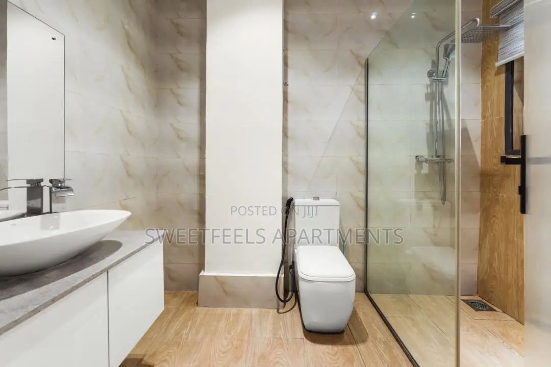 Brand New Spacious Luxury 3 Bedroom Apartment in Ilaje / Lekki