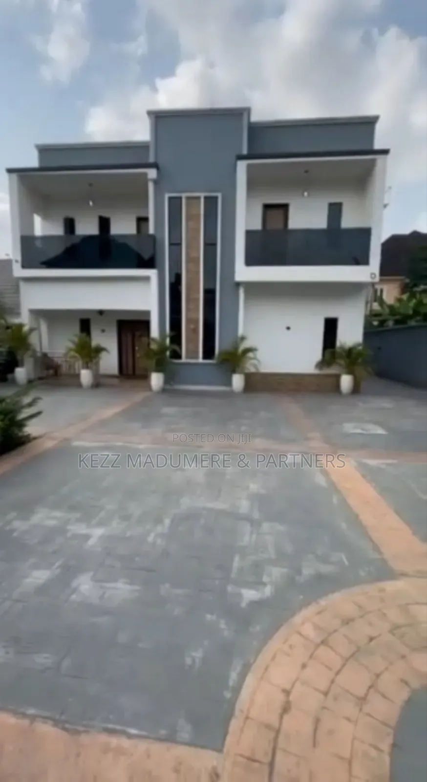 4bdrm Duplex in Shell Cooperative for sale in Eneka