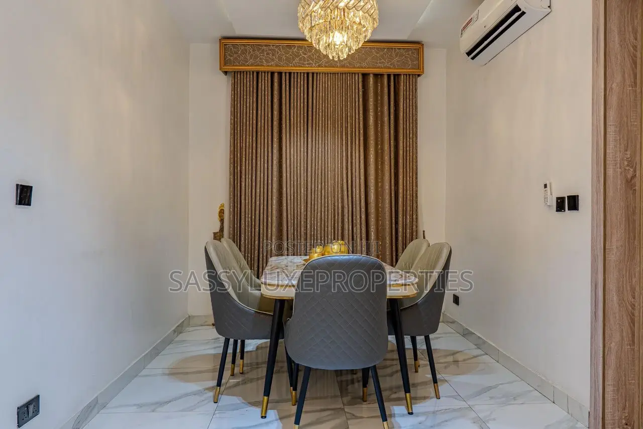 3 Bedroom Apartment With Ps5,Pool,Gym, in Lekki