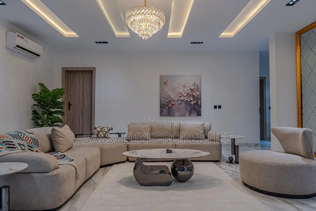 3 Bedroom Apartment With Ps5,Pool,Gym, in Lekki
