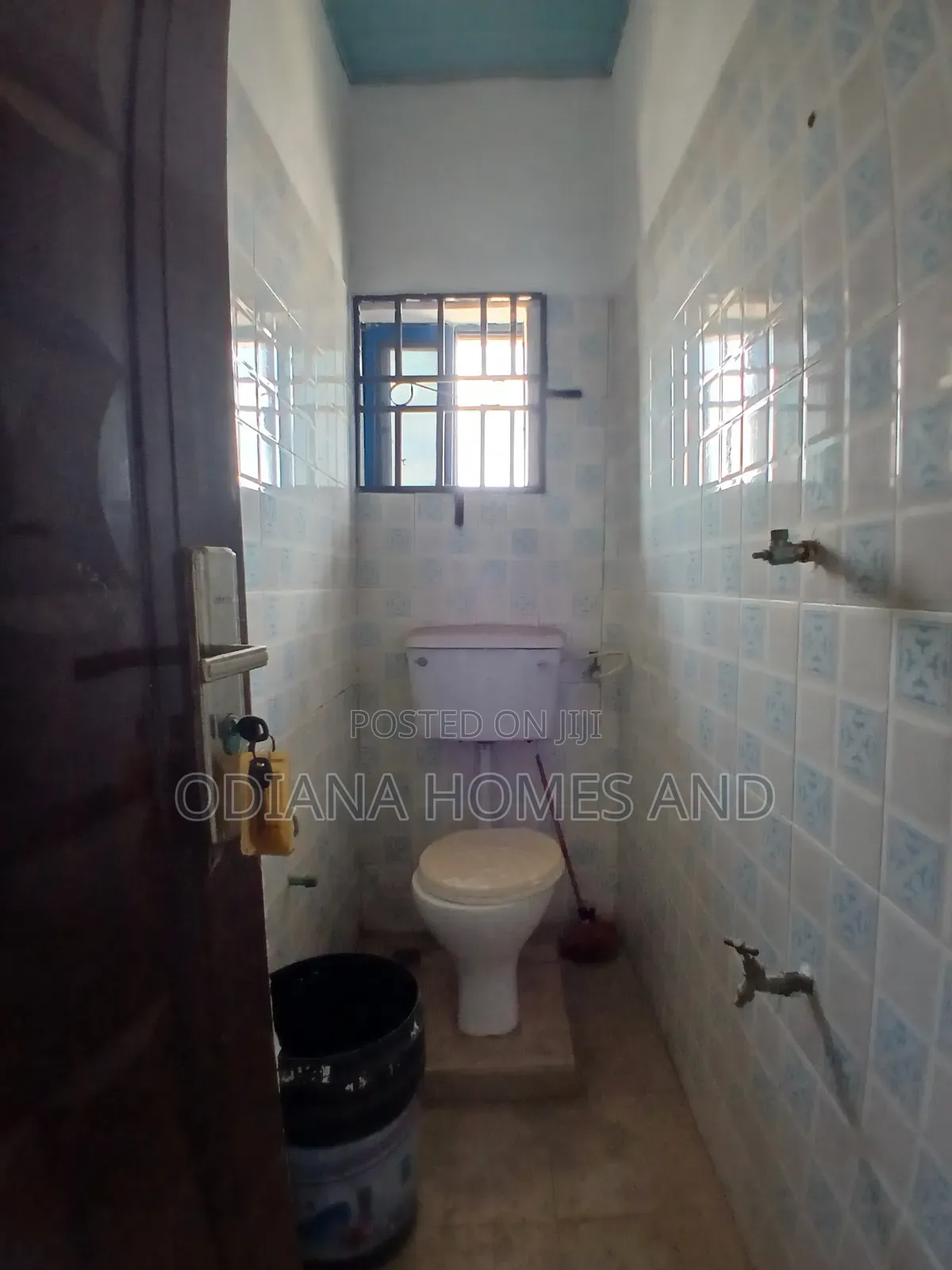 8bdrm Duplex in Ologuneru, Ibadan for sale in Ibadan