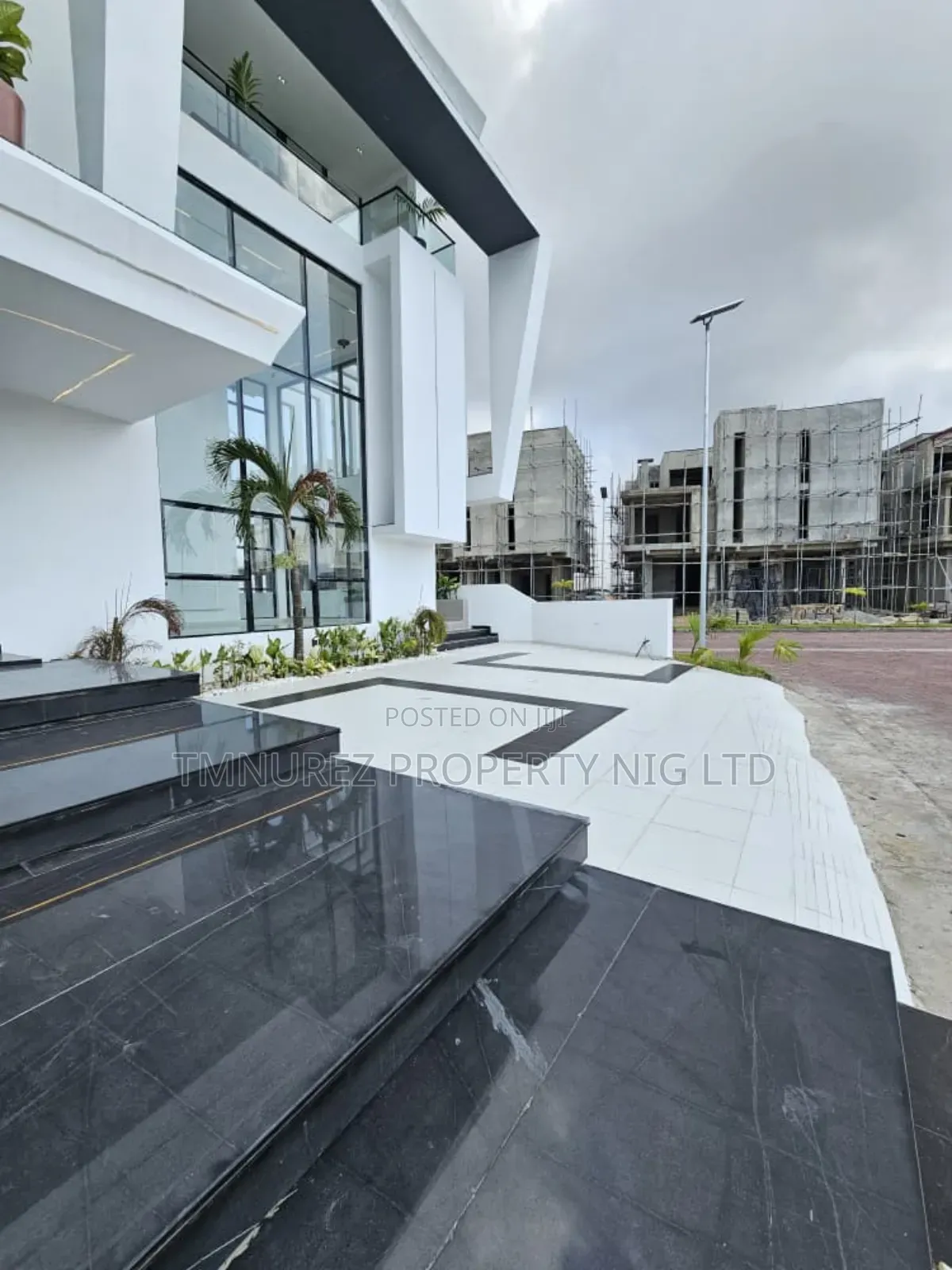 5bdrm Duplex in Osapa London for sale in Osapa london
