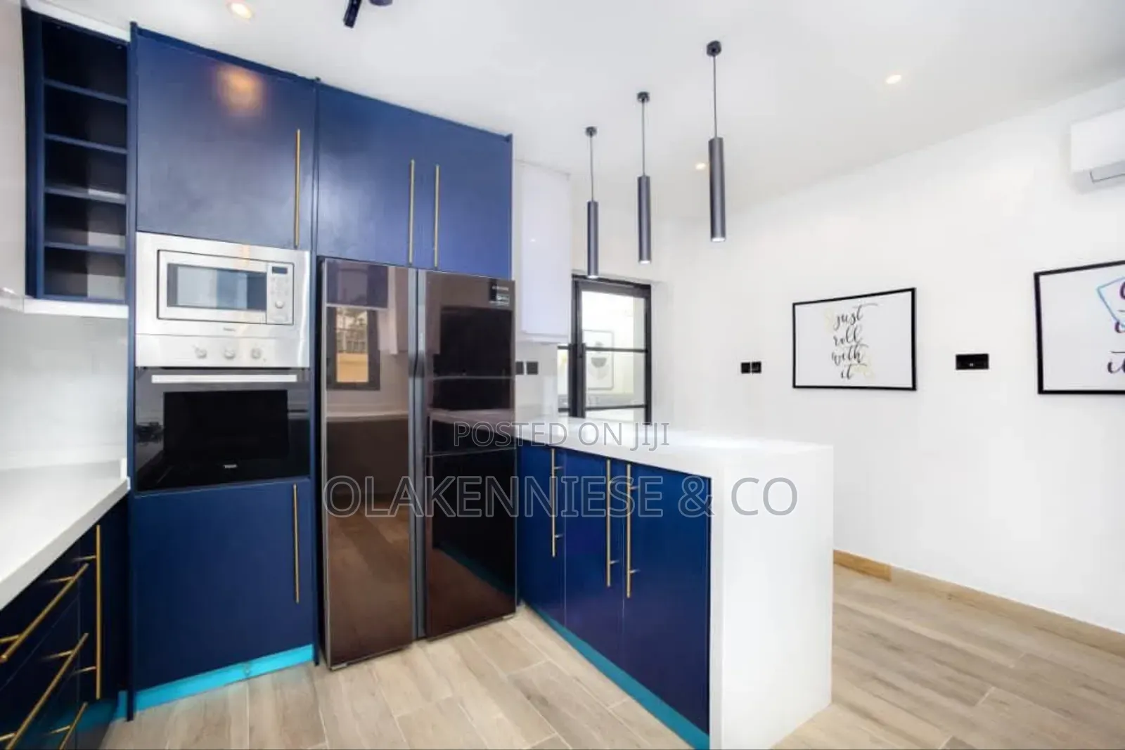 Furnished 4bdrm Duplex in Parkview for sale in Parkview Estate