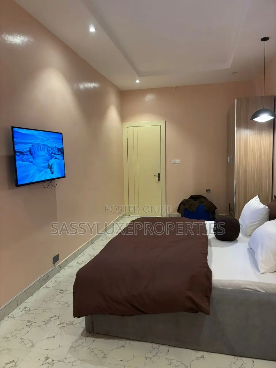 2bedroom Pool, Gym ,Snooker in Lekki