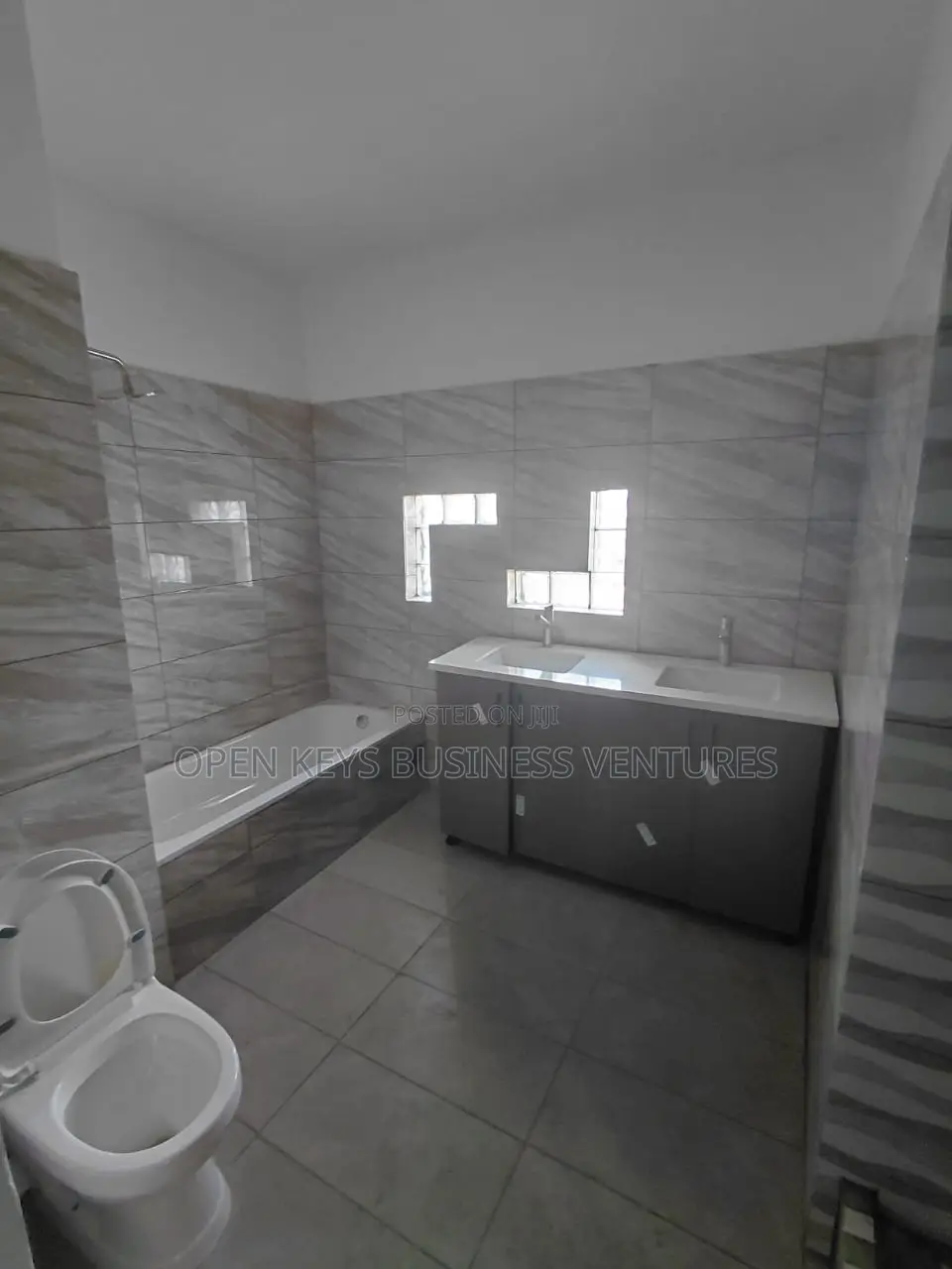 Furnished 4bdrm Duplex in Alalubosa Gra for sale in Alalubosa