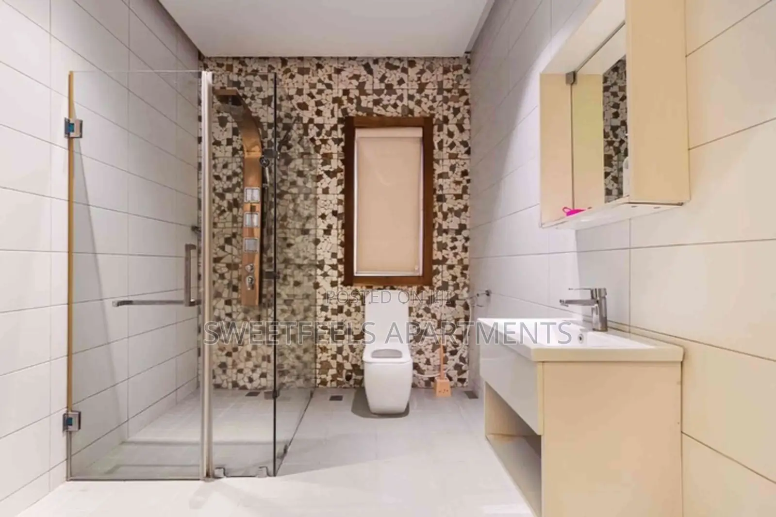 Cute 1 Bedroom Apartment With Cinema, Pool Ps5 in Lekki Phase 1