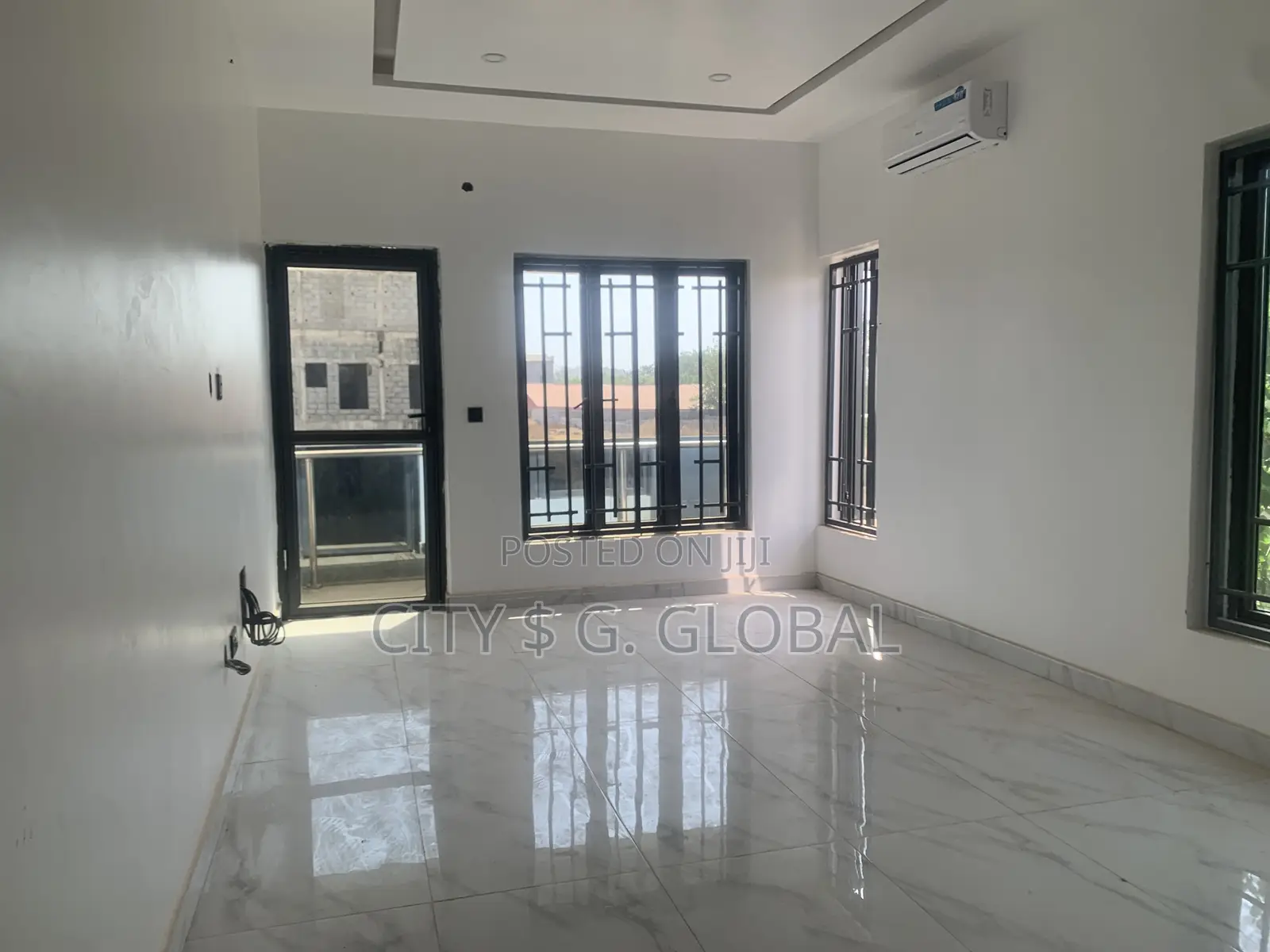 A Standard. 3 Bedroom Studio Apartment in Katampe (Main)