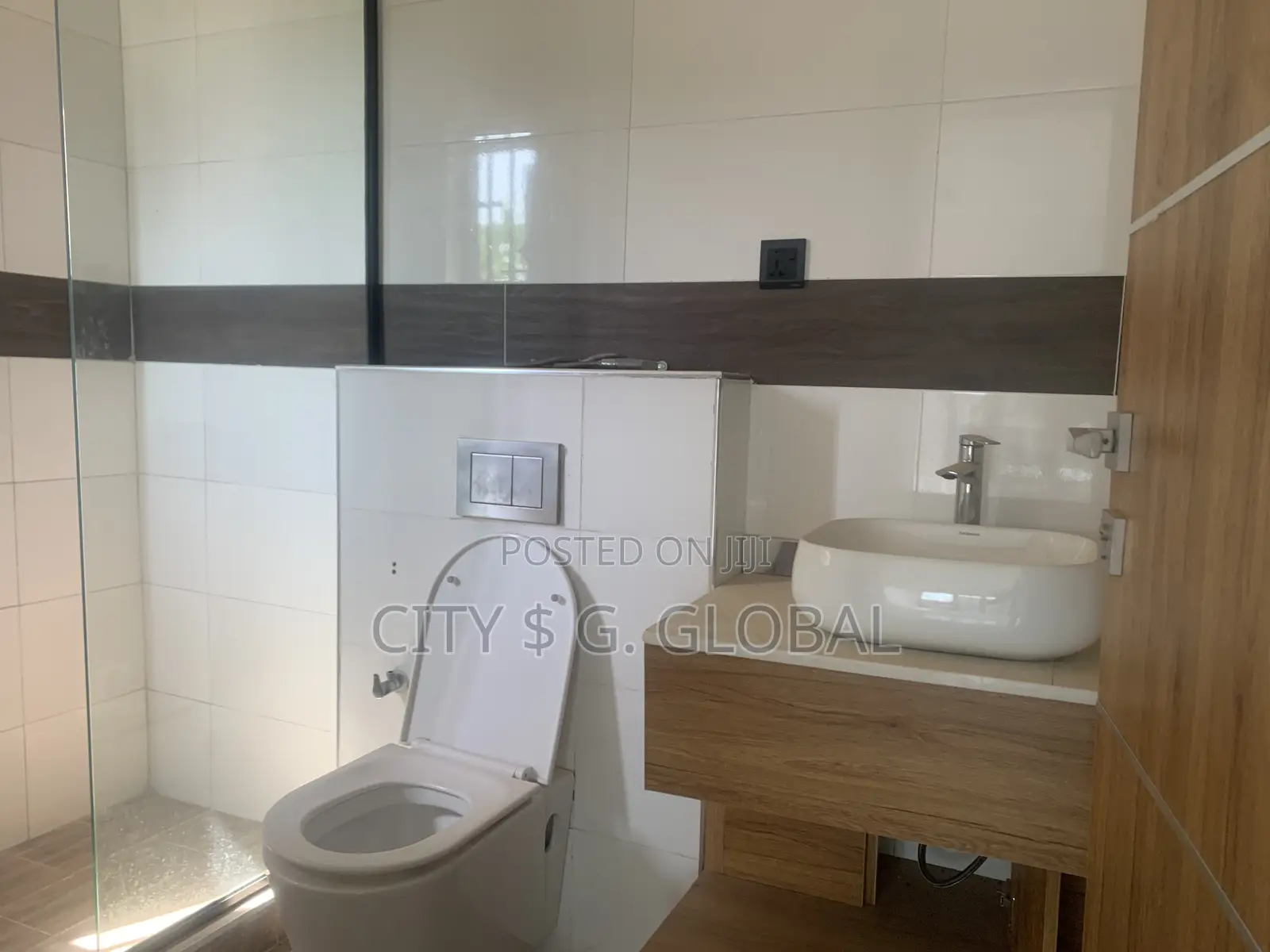 A Standard. 3 Bedroom Studio Apartment in Katampe (Main)