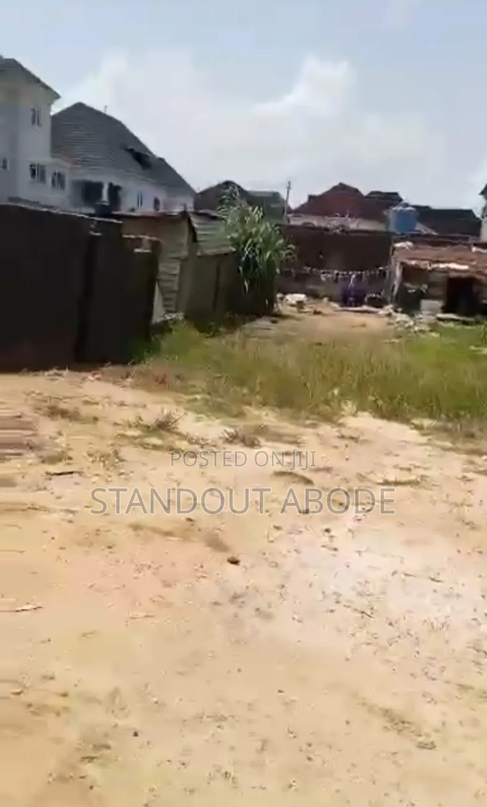 Get This 868sqm of Land Urgently for Sale in Amuwo Odofin in Amuwo-Odofin
