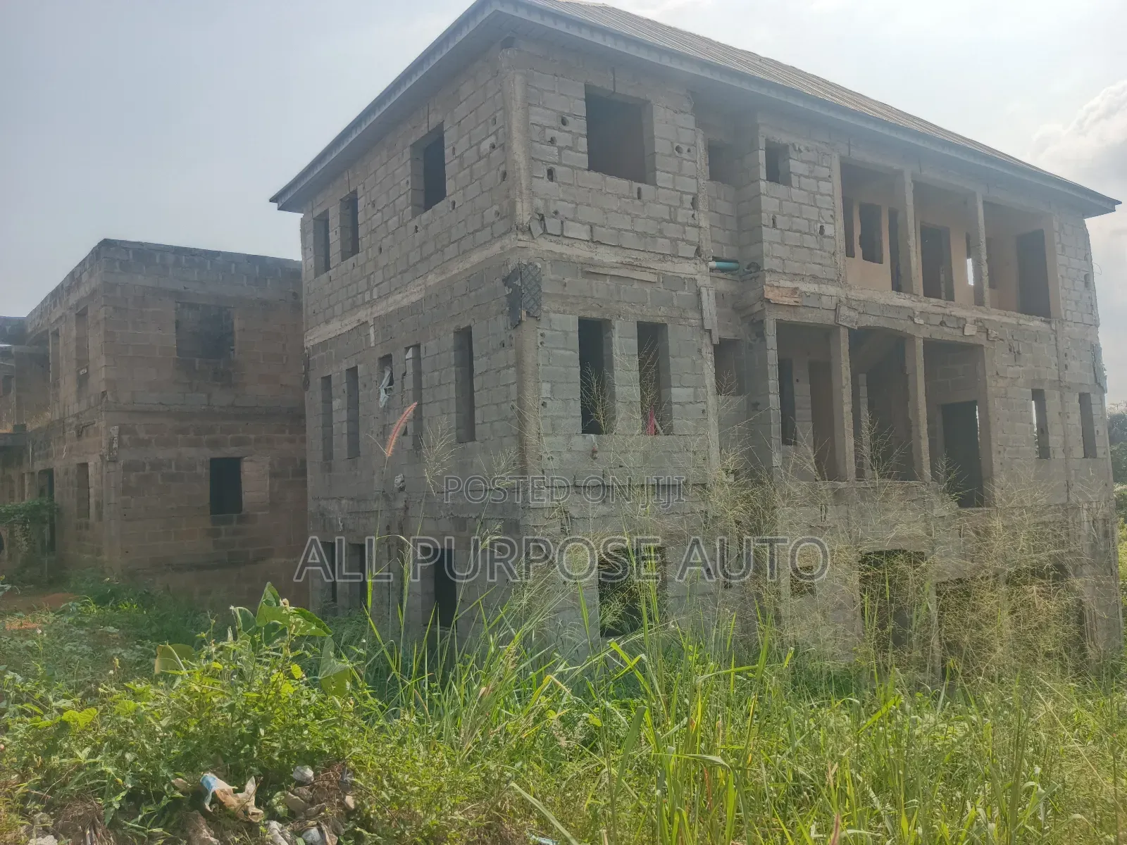 20bdrm Block of Flats in Orange, Obafemi-Owode for sale in Obafemi-Owode