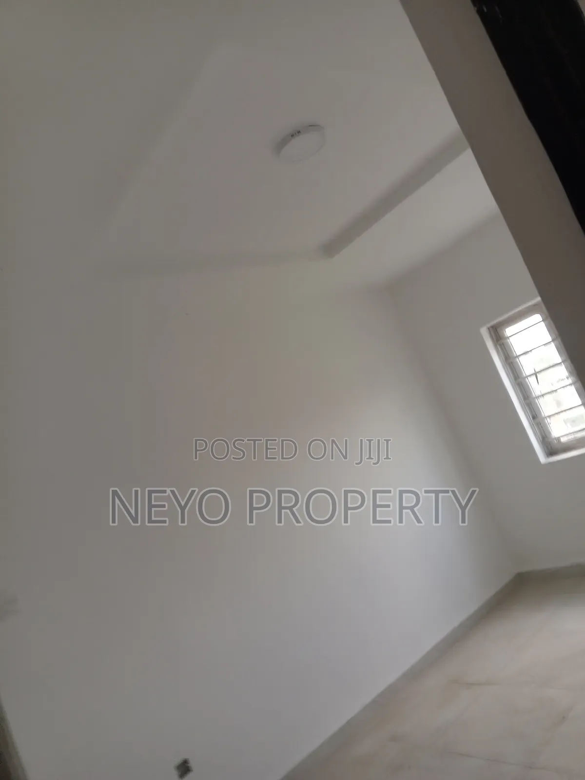 1bdrm Block of Flats in Freedom Estate, Igbogbo for rent in Igbogbo