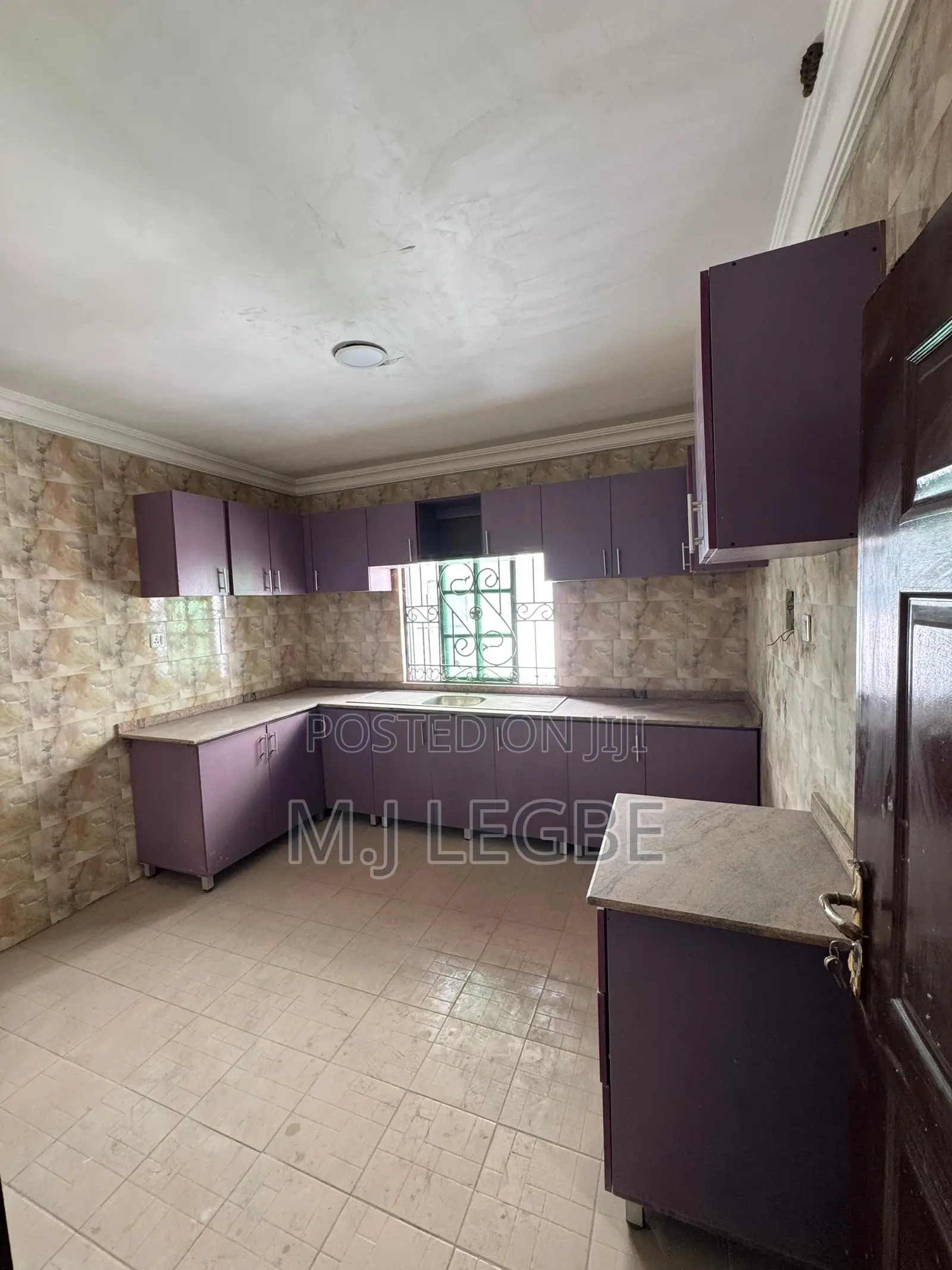 1bdrm Apartment in Chevron, Lekki for rent in Lekki