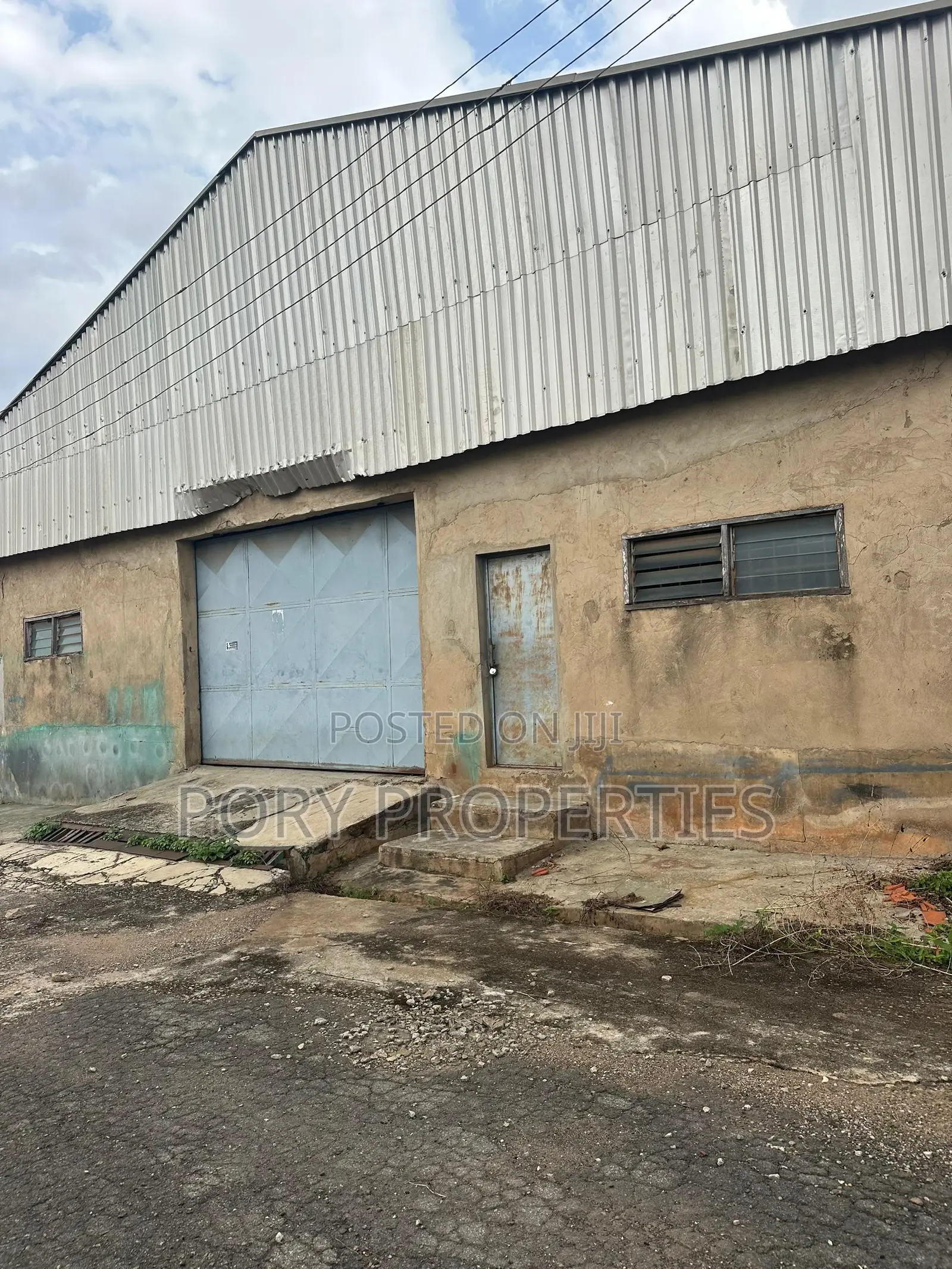Commercial Defunct Factory for Sale in Alakia