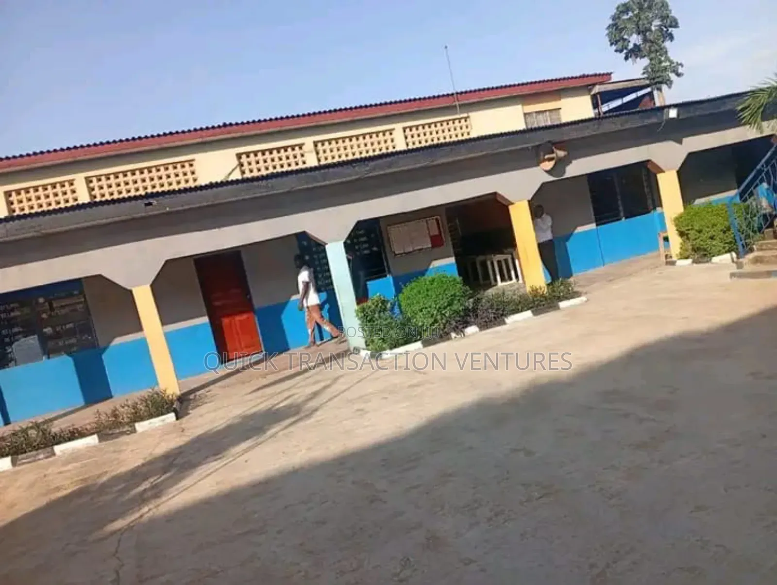A Functioning School on 2 Plots of Land in Egbeda / Egbeda