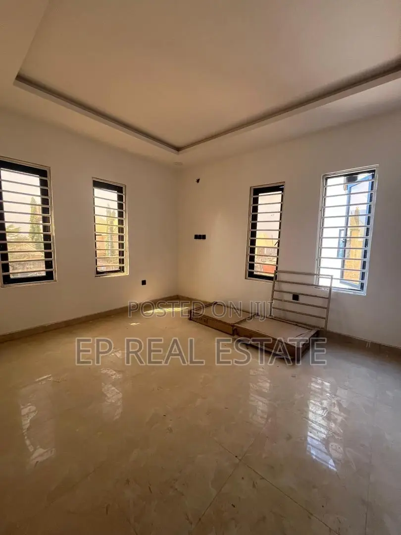 4bdrm Apartment in Gwarinpa for sale in Gwarinpa