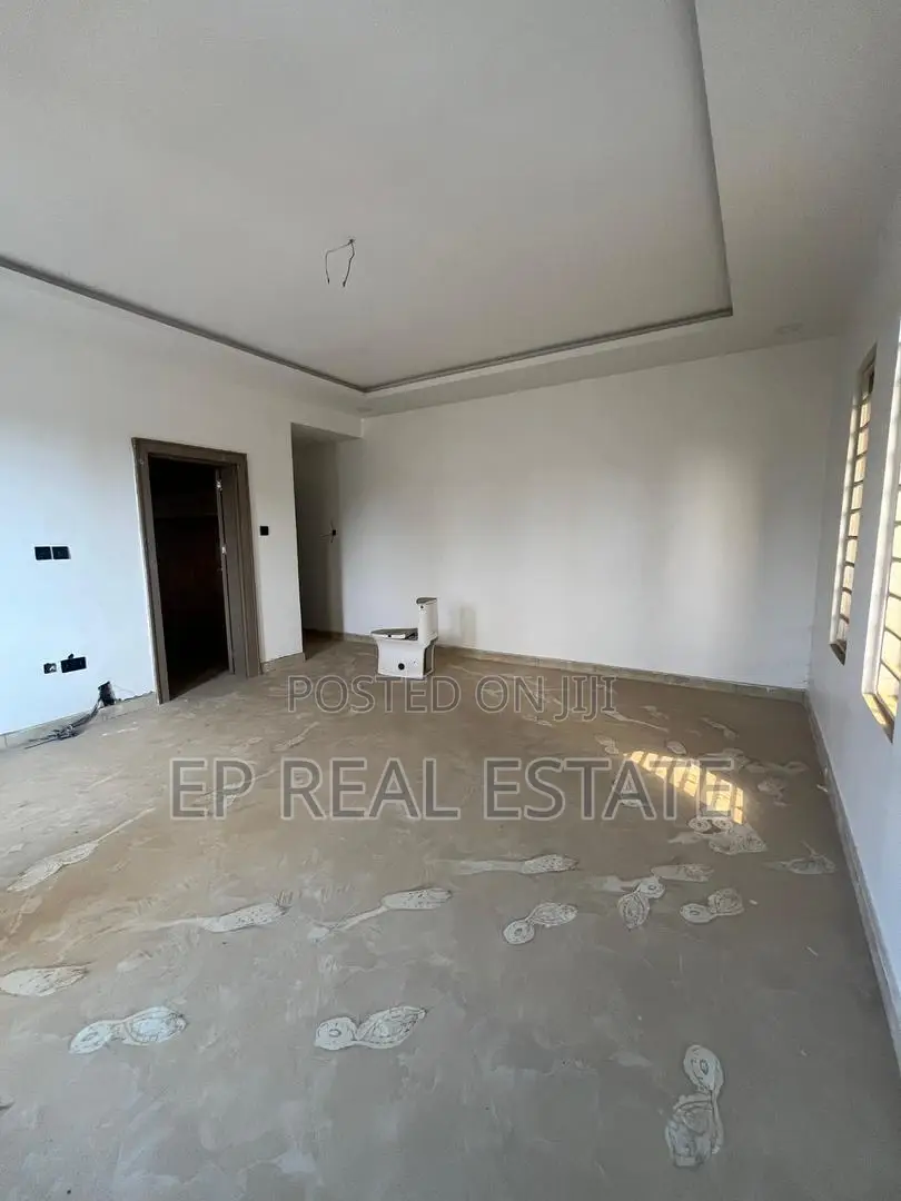 4bdrm Apartment in Gwarinpa for sale in Gwarinpa