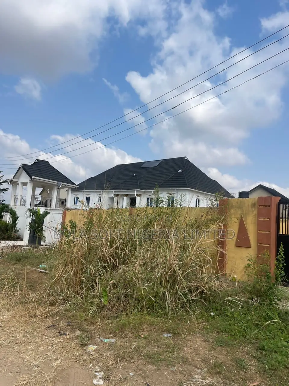 Well Fenced and Gated 1plot in Oluyol Global Cofo Registered Survey in Oluyole
