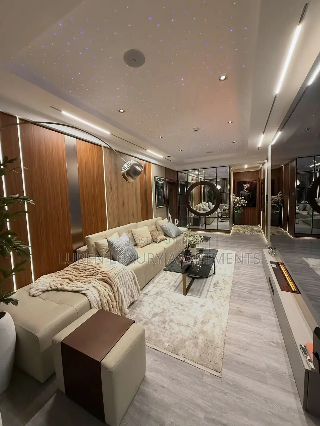 Ultra Luxurious 1 Bedroom Smart Penthouse + Swimming Pool Gym in Maitama