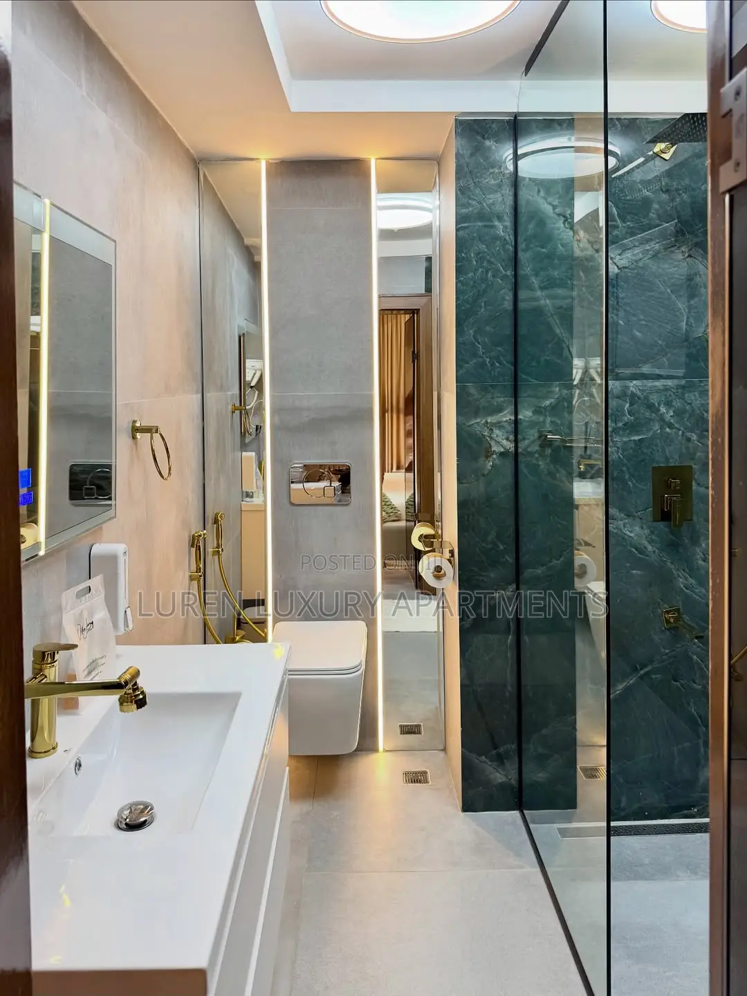 Ultra Luxurious 1 Bedroom Smart Penthouse + Swimming Pool Gym in Maitama