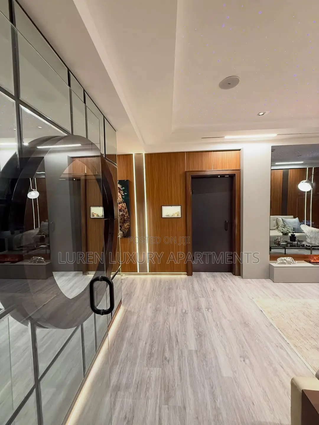 Ultra Luxurious 1 Bedroom Smart Penthouse + Swimming Pool Gym in Maitama