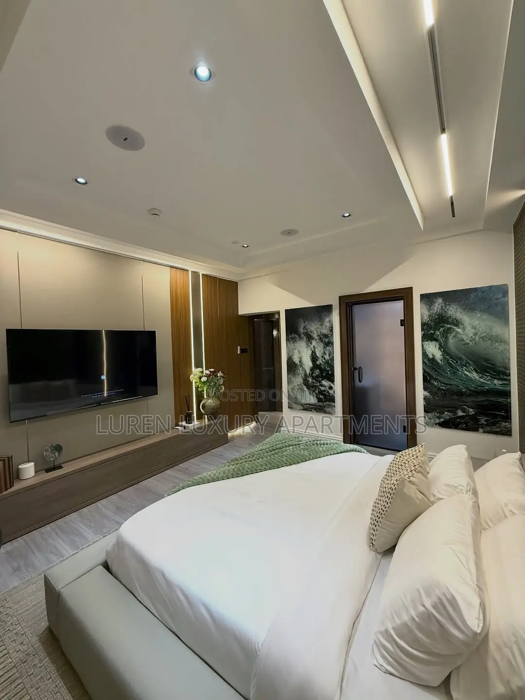Ultra Luxurious 1 Bedroom Smart Penthouse + Swimming Pool Gym in Maitama