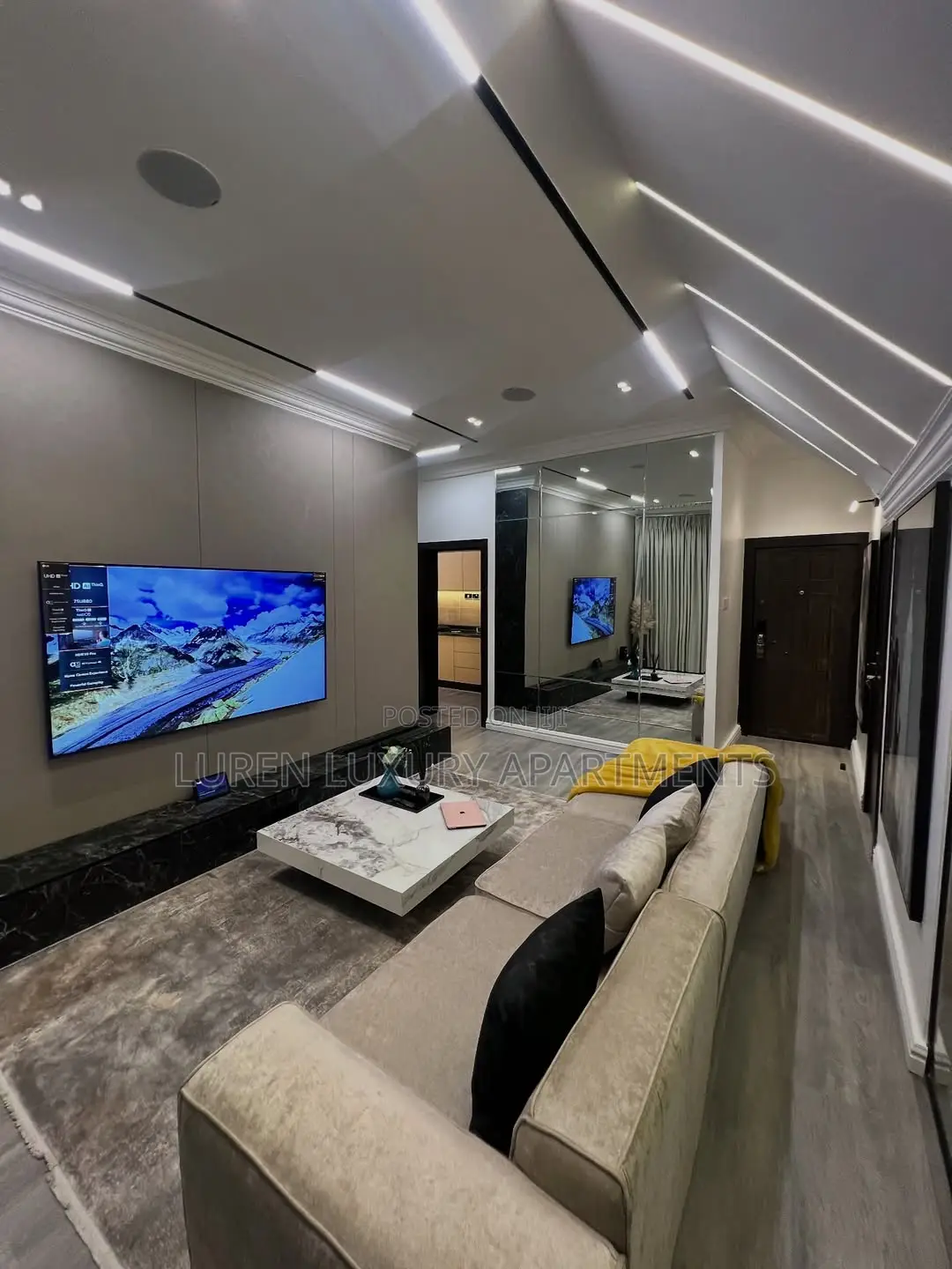 Luxury 1 Bedroom Smart Penthouse (Fully Automated) in Utako