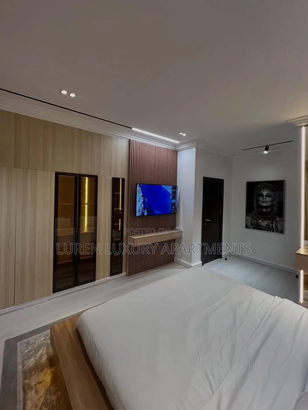 Luxury 1 Bedroom Smart Penthouse (Fully Automated) in Utako