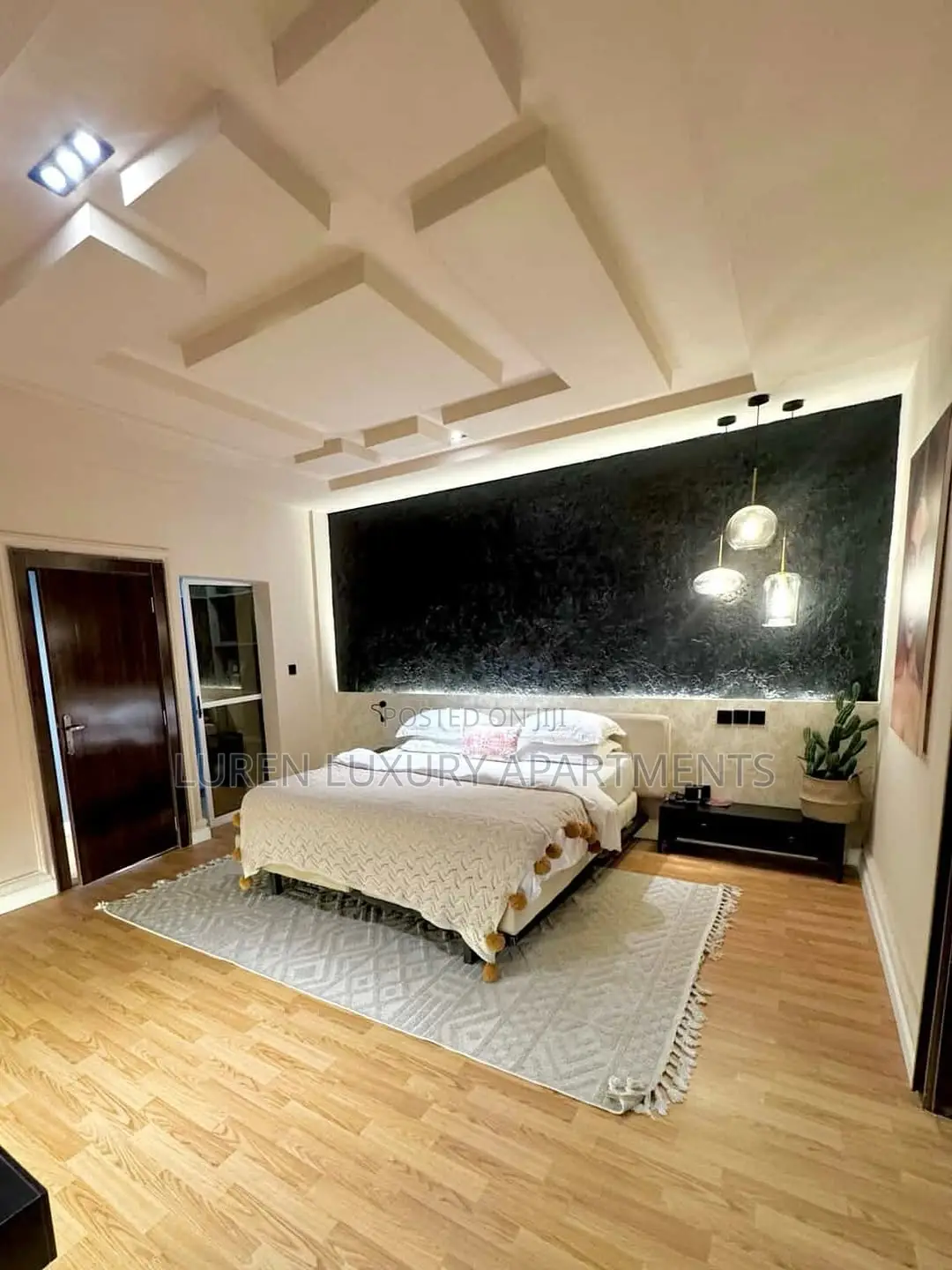 Luxury 2 Bedroom Duplex With Jacuzzi Ps5t in Durumi
