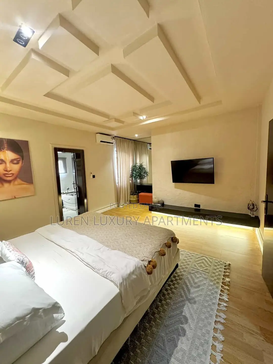 Luxury 2 Bedroom Duplex With Jacuzzi Ps5t in Durumi