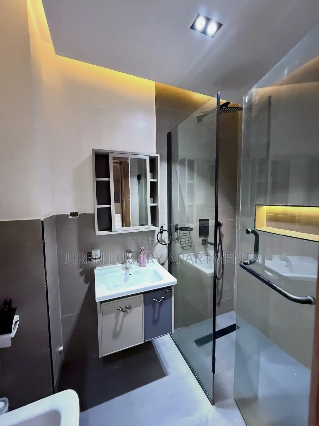 Brand New 2 Bedroom Smart Apartment in Jahi