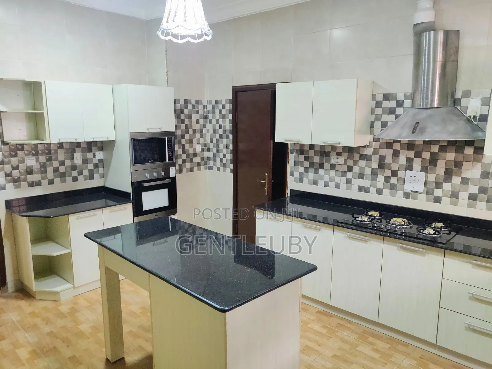 5bdrm Apartment in Ikota, Lekki Phase 2 for rent in Lekki Phase 2