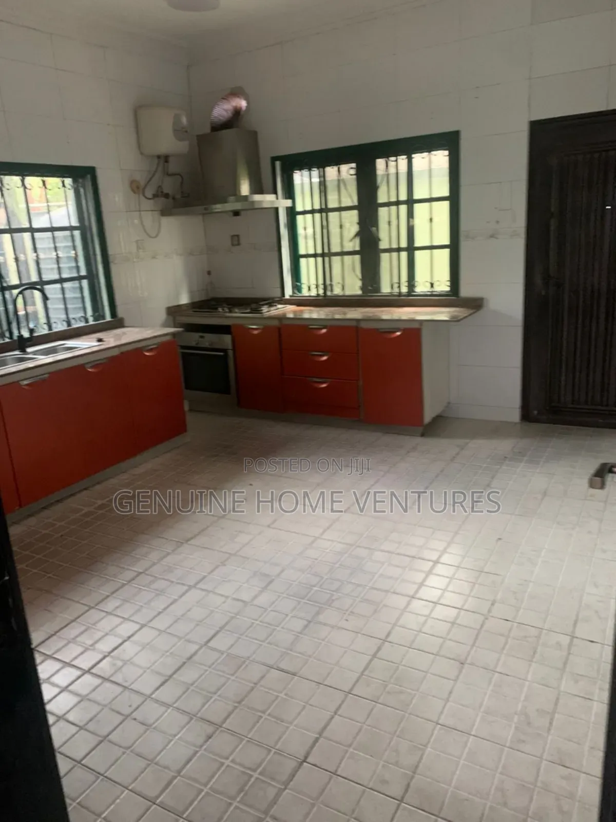 5 Bedroom Commercial Duplex to Let in Lekki in Lekki Phase 1