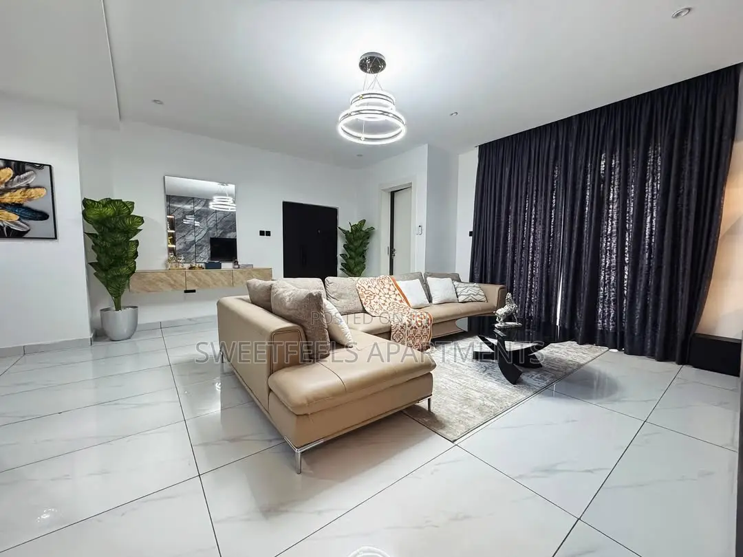 2 Bedroom Alexa Smart Home With Private Cinema in Lekki Phase 1