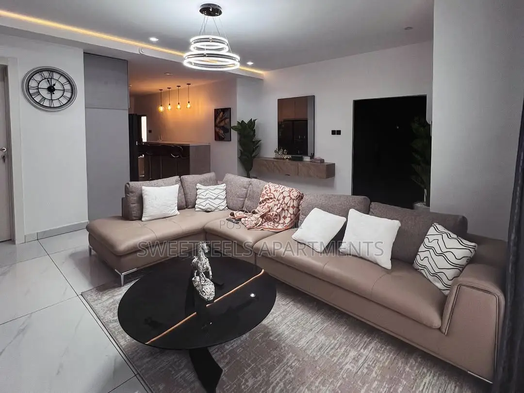 2 Bedroom Alexa Smart Home With Private Cinema in Lekki Phase 1