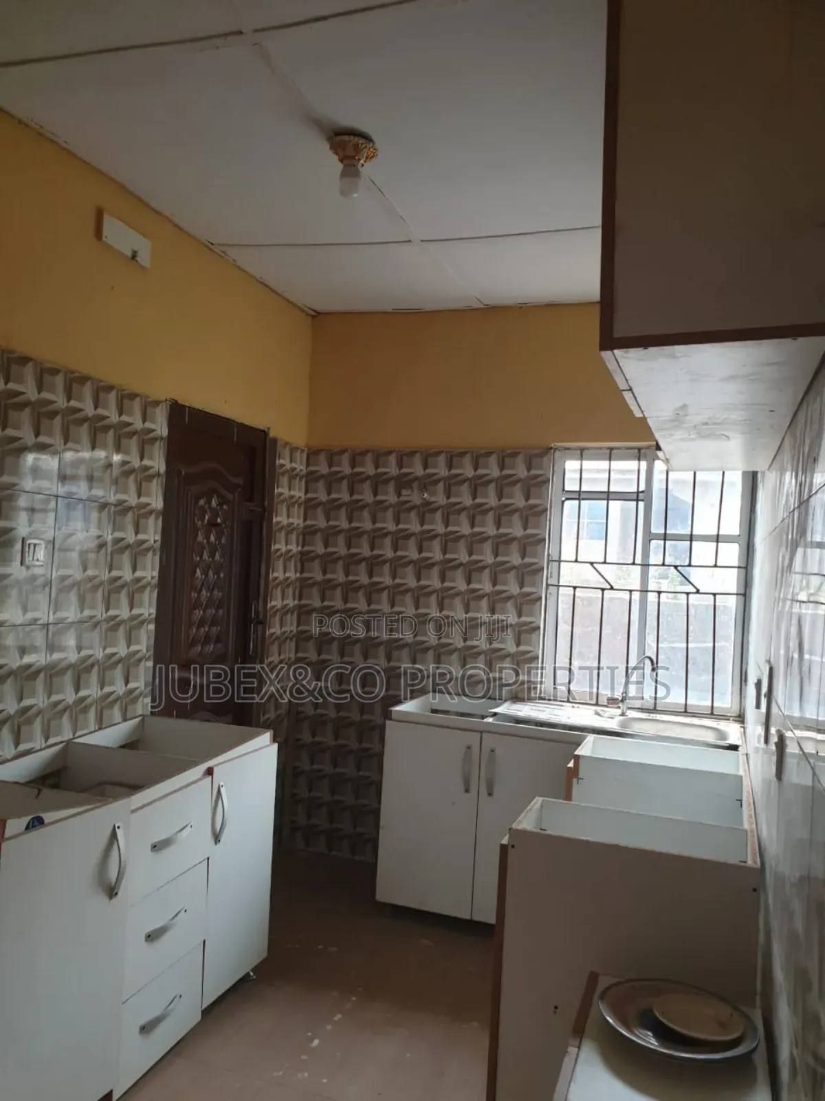 3bdrm Bungalow in Vesper Bus Stop Ogan for sale in Ifo