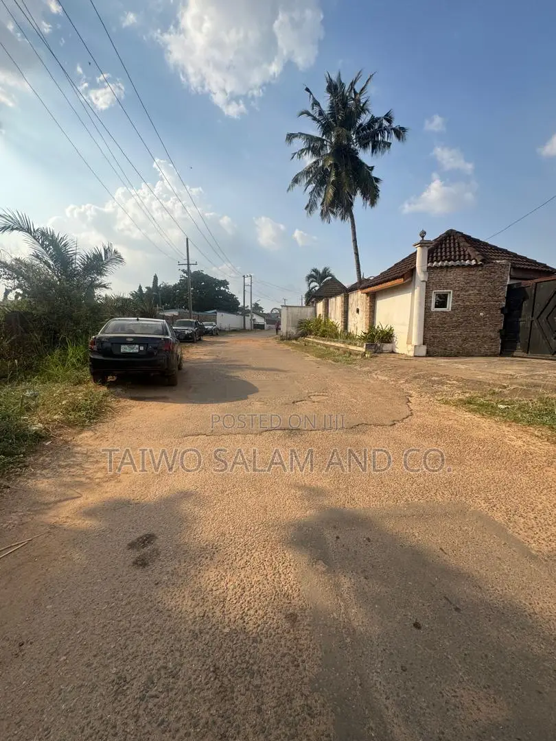 1000sqm Prime Land in Iyanganku