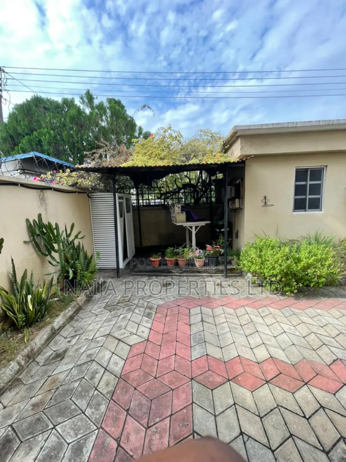 4bdrm Duplex in Lekki Phase 1 for sale in Lekki Phase 1