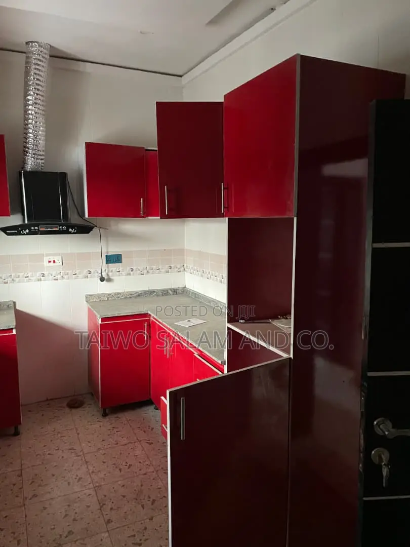 3bdrm Bungalow in Akobo for sale in Akobo