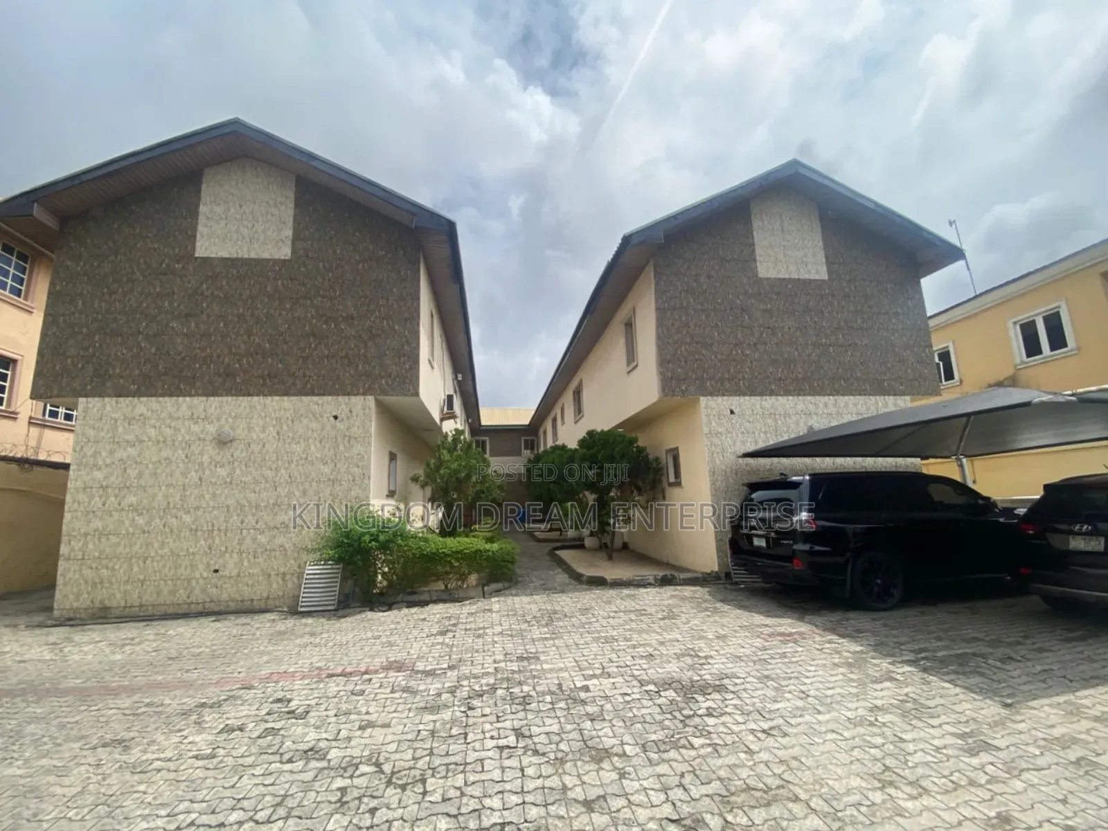 3bdrm Maisonette in Lekki Phase 1 for sale in Lekki Phase 1