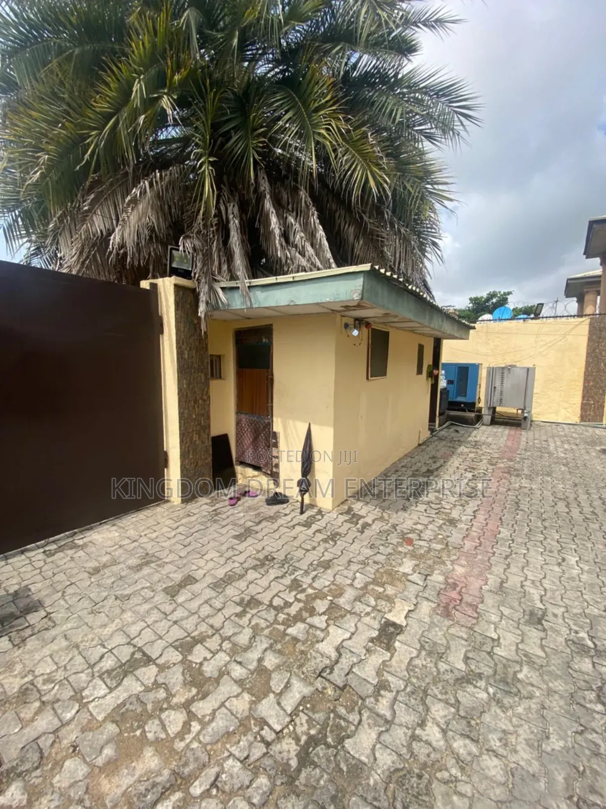 3bdrm Maisonette in Lekki Phase 1 for sale in Lekki Phase 1