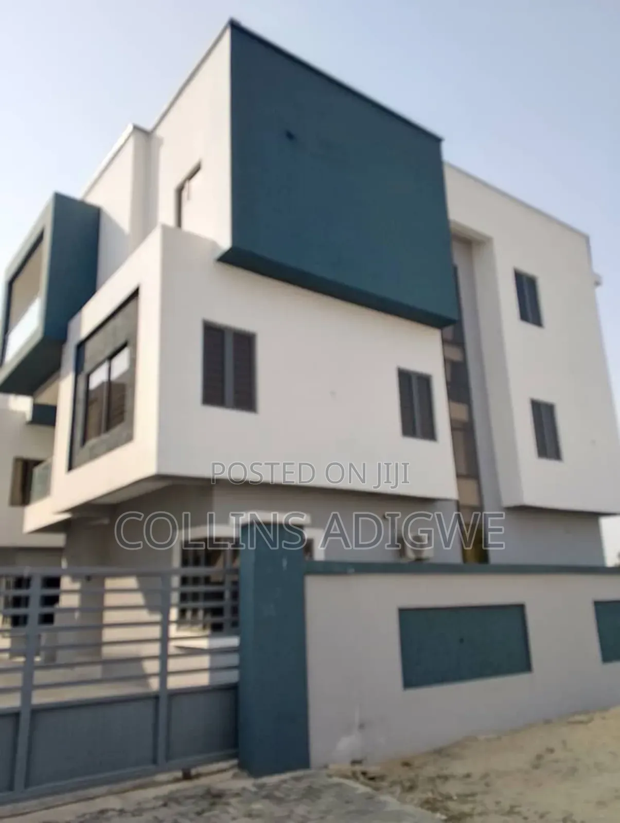 4bdrm Duplex in Orchid Chevron for sale in Chevron